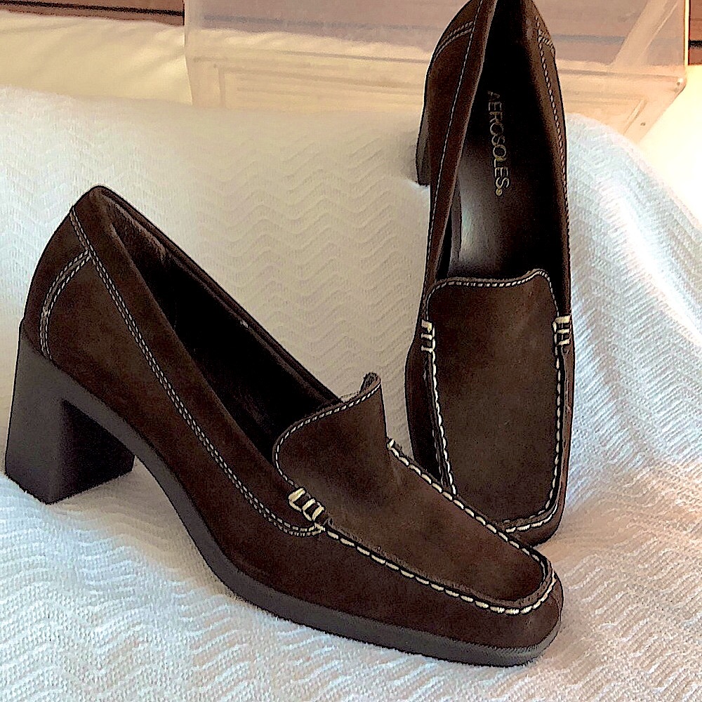 Unworn Aerosoles. Sponge Cake. Sz 9. Chocolate Brown ‘Suede’ heels